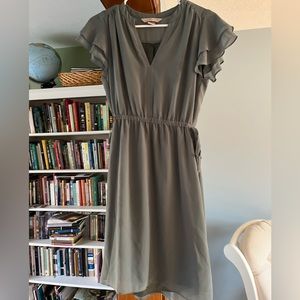 H&M green butterfly sleeve knee length dress